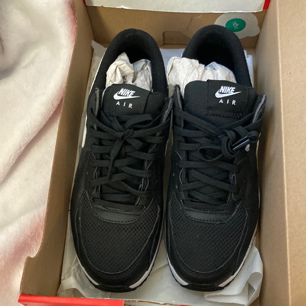 Womens Nike Air Max Excee Black/White/Grey Size 7
